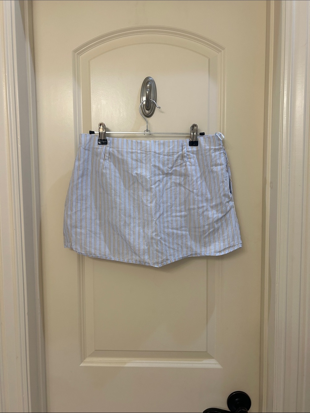 Zara Light Blue & White Striped Women’s Skort - Picture 3 of 4